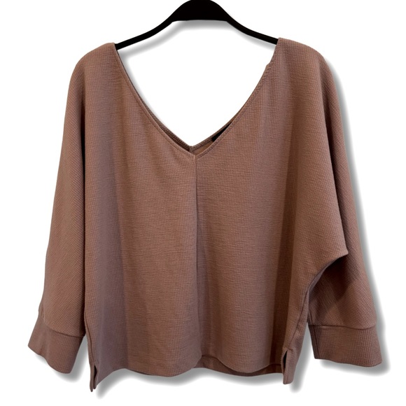 Dynamite Tops - DYNAMITE Dolman Sleeve Dusty Mauve V Front & Back Lightly Ribbed Soft Top BNWOT